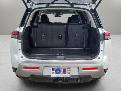 2025 Nissan Pathfinder Platinum 2WD