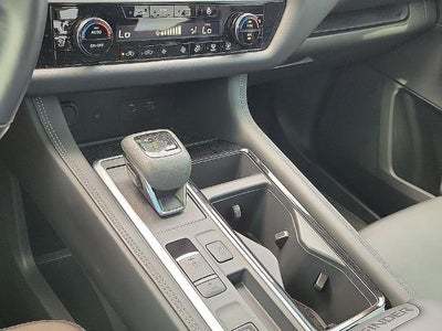 2025 Nissan Pathfinder Platinum 2WD
