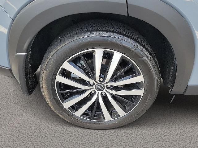2025 Nissan Pathfinder Platinum 2WD