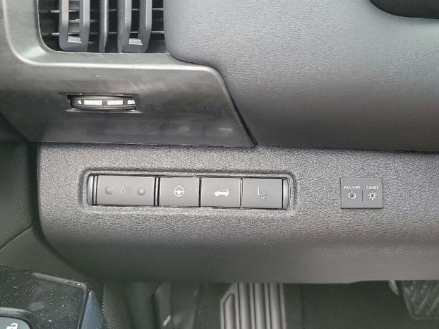 2026 Nissan Pathfinder Platinum 4WD