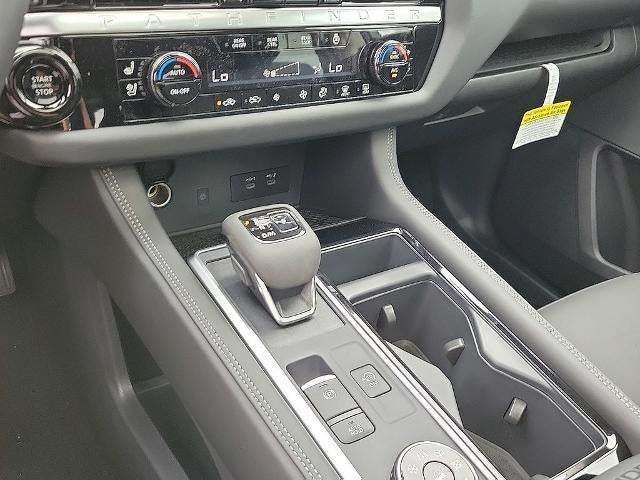2026 Nissan Pathfinder Platinum 4WD