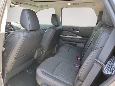2026 Nissan Pathfinder Platinum 4WD