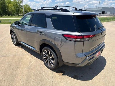2026 Nissan Pathfinder Platinum 4WD