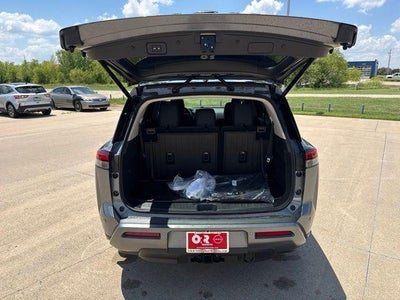 2026 Nissan Pathfinder Platinum 4WD