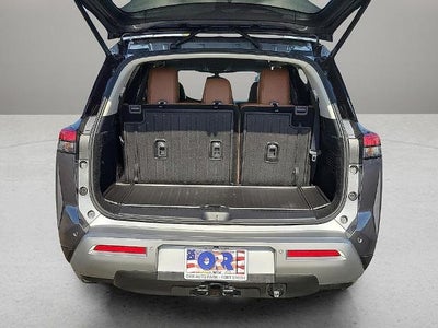 2025 Nissan Pathfinder Platinum 4WD