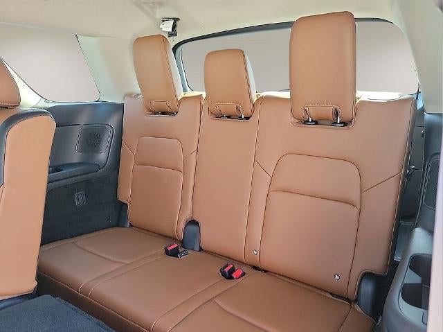 2025 Nissan Pathfinder Platinum 4WD