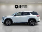 2026 Nissan Pathfinder Platinum 4WD