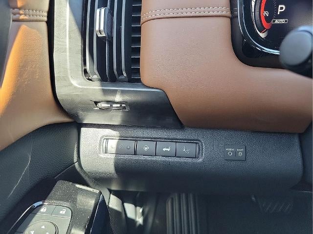 2026 Nissan Pathfinder Platinum 4WD