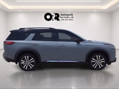 2024 Nissan Pathfinder Platinum 4WD