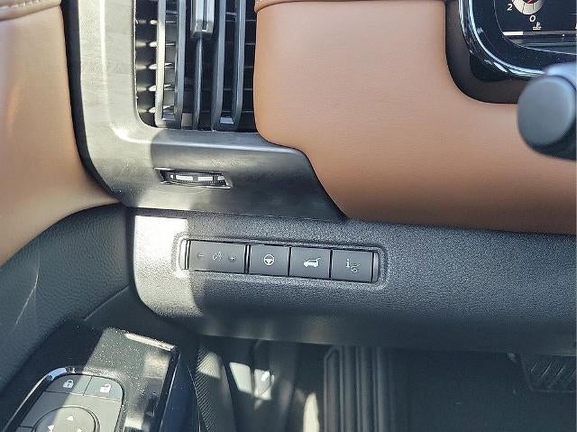 2026 Nissan Pathfinder Platinum 4WD