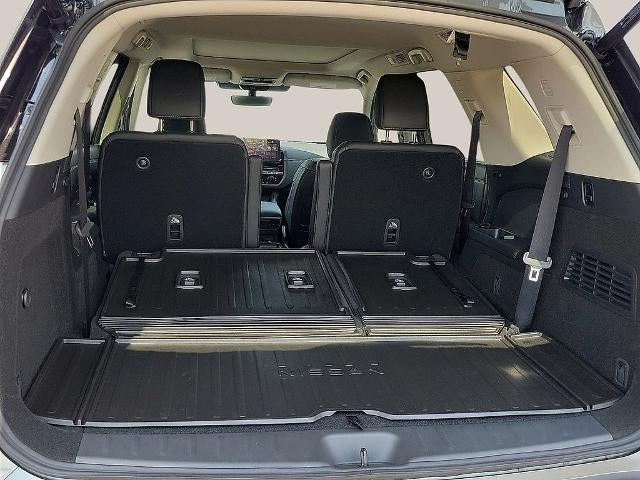 2026 Nissan Pathfinder Platinum 2WD