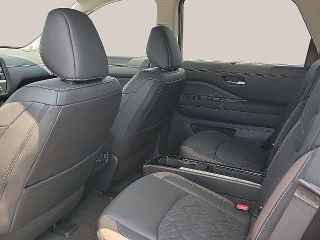 2026 Nissan Pathfinder Platinum 2WD