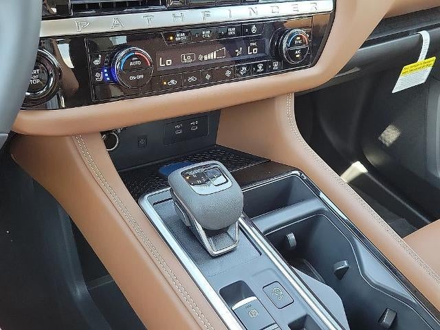 2026 Nissan Pathfinder Platinum 2WD