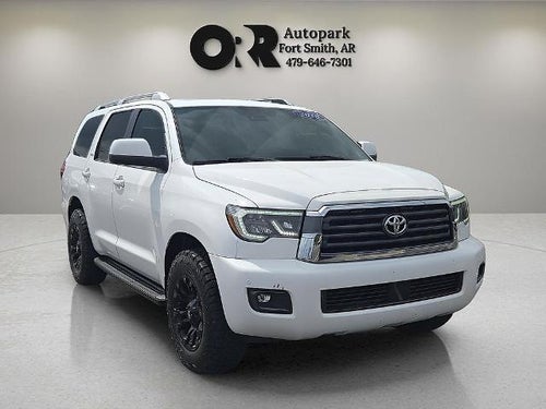 2018 Toyota Sequoia SR5 4WD (SE)