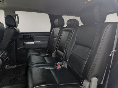 2018 Toyota Sequoia SR5 4WD (SE)
