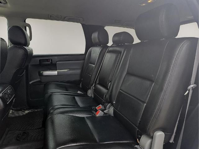 2018 Toyota Sequoia SR5 4WD (SE)