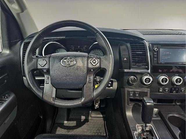 2018 Toyota Sequoia SR5 4WD (SE)