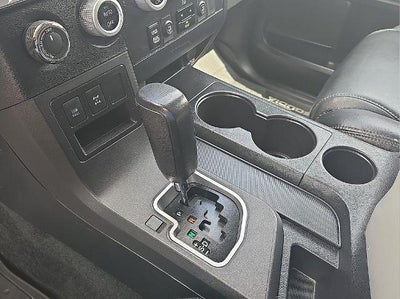 2018 Toyota Sequoia SR5 4WD (SE)