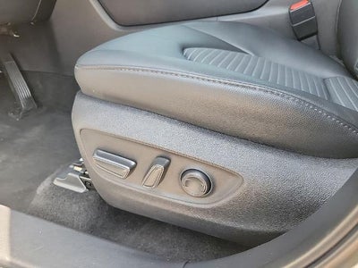 2025 Toyota Highlander XSE AWD (Natl)