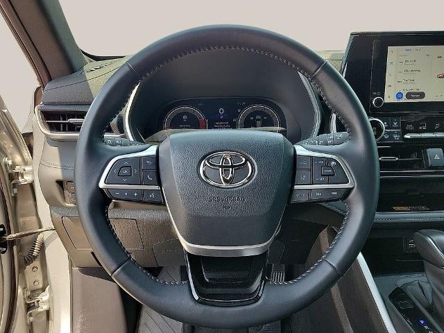 2025 Toyota Highlander XSE AWD (Natl)