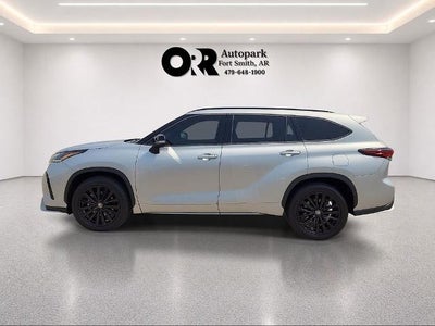 2025 Toyota Highlander XSE AWD (Natl)