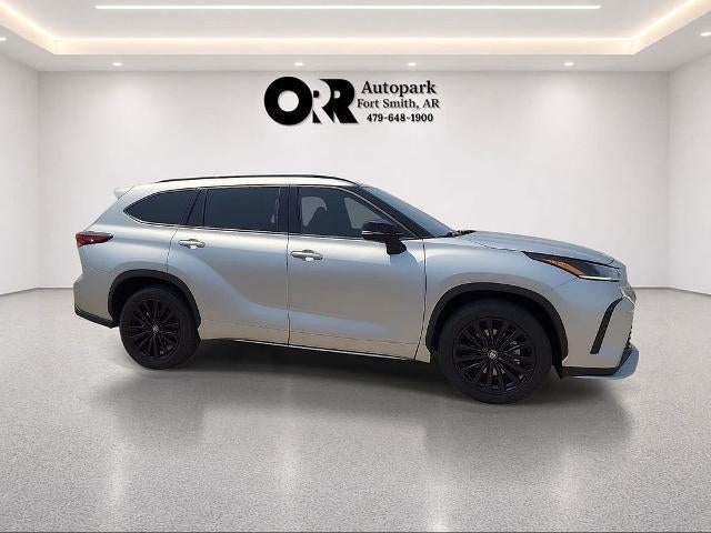 2025 Toyota Highlander XSE AWD (Natl)