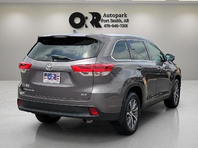2019 Toyota Highlander XLE V6 FWD (Natl)