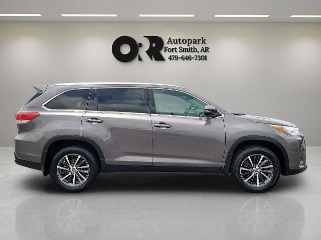 2019 Toyota Highlander XLE V6 FWD (Natl)