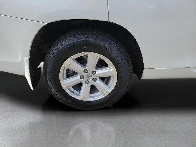 2010 Toyota Highlander FWD 4dr L4 Base (Natl)