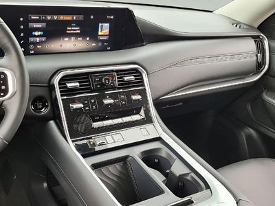 2025 Nissan Armada 4x4 SV