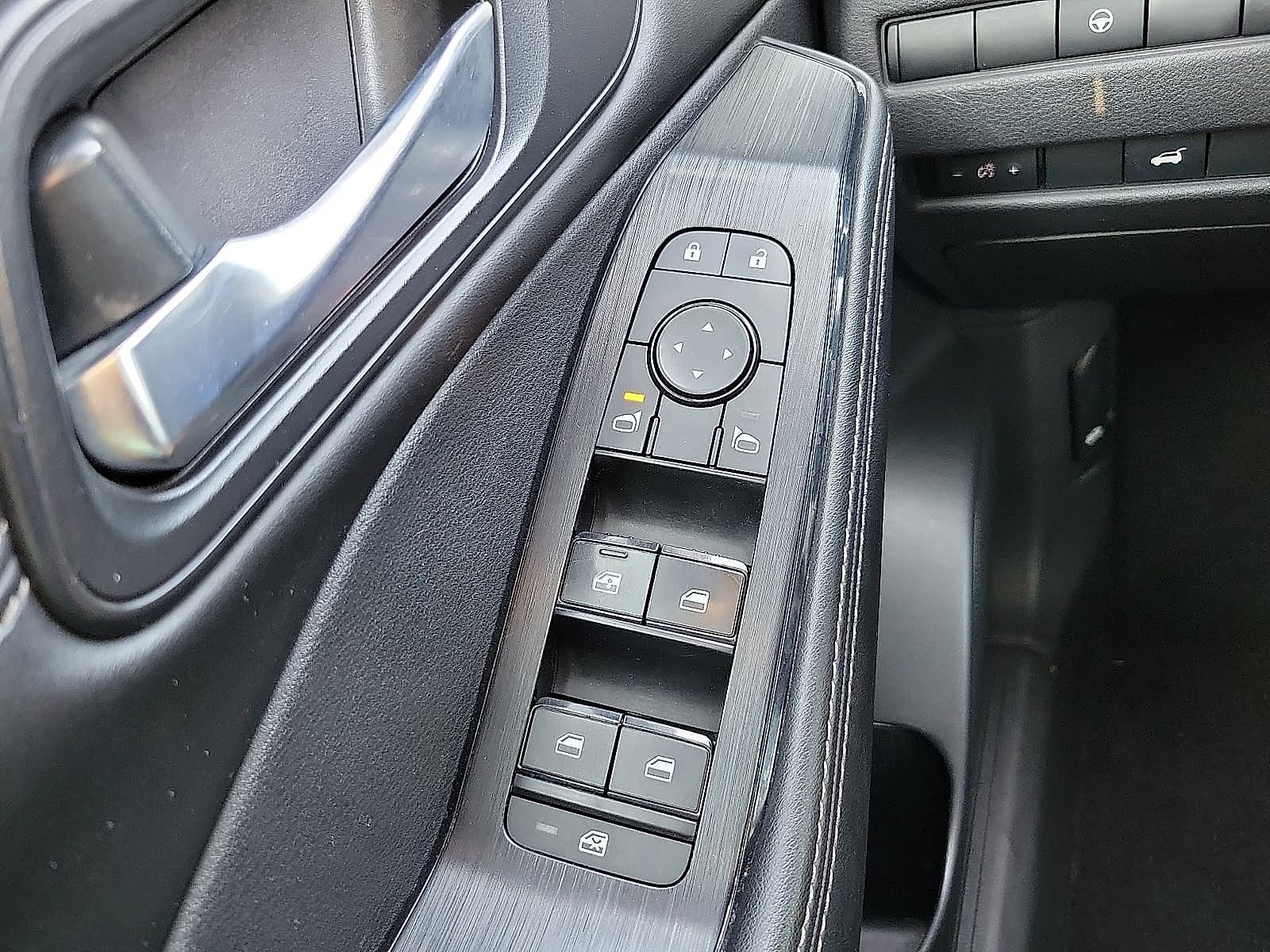 2022 Nissan Rogue FWD SV