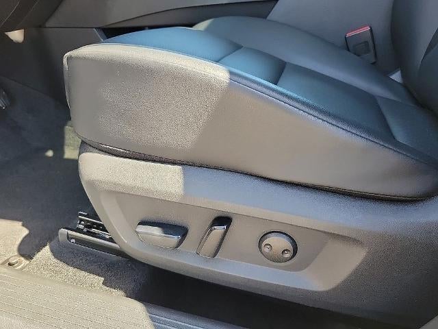 2025 Nissan Rogue AWD SV