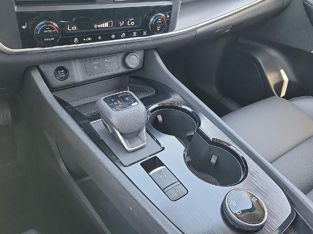 2025 Nissan Rogue AWD SV