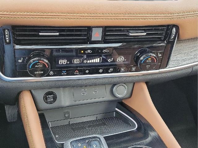 2026 Nissan Rogue AWD Platinum *Ltd Avail*