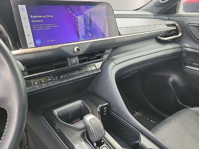 2024 Toyota Crown Limited AWD (Natl)