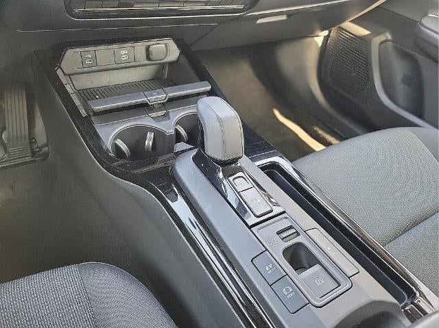 2024 Toyota Prius LE (Natl)