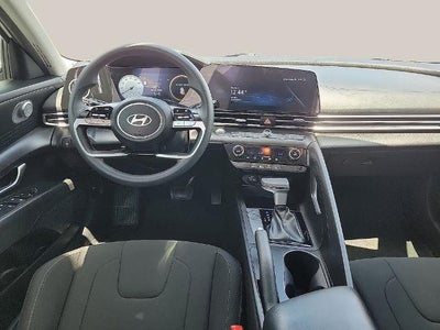 2024 Hyundai ELANTRA SEL IVT