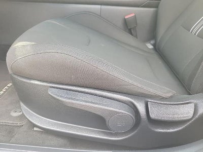 2024 Hyundai ELANTRA SEL IVT