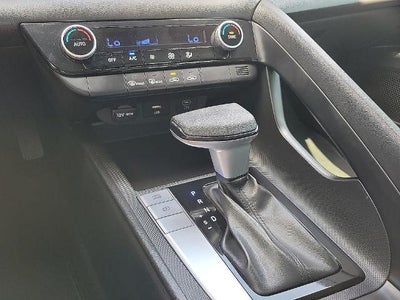 2024 Hyundai ELANTRA SEL IVT