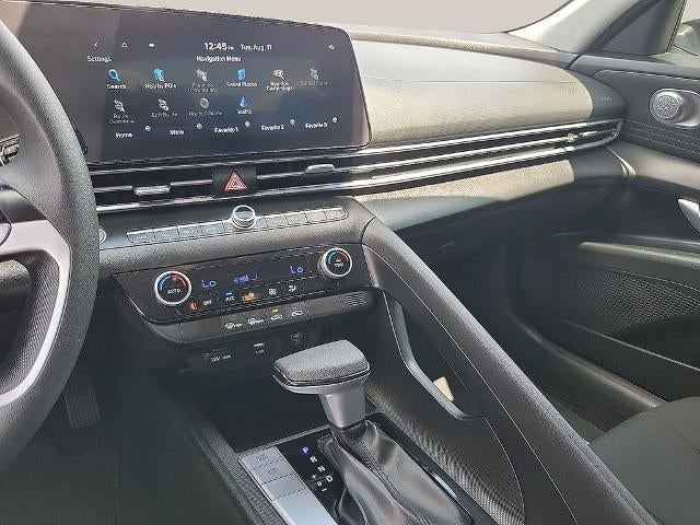2024 Hyundai ELANTRA SEL IVT