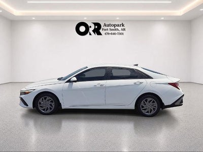 2024 Hyundai ELANTRA SEL IVT