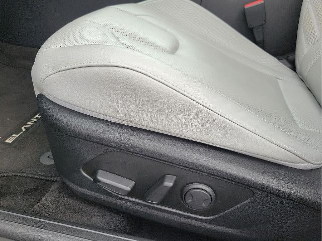 2024 Hyundai ELANTRA Limited IVT