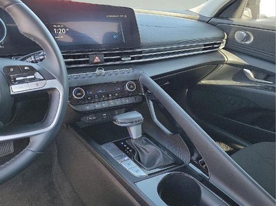 2025 Hyundai ELANTRA SEL Convenience IVT