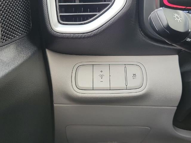 2025 Hyundai VENUE SEL IVT