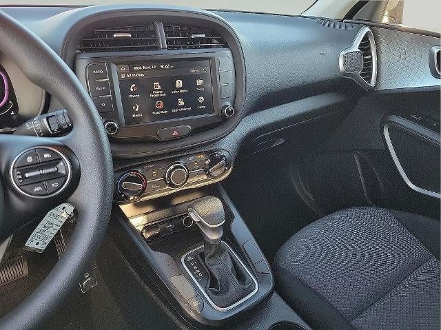 2024 Kia Soul LX IVT