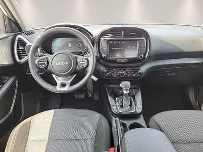 2024 Kia Soul LX IVT