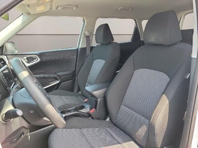 2024 Kia Soul LX IVT