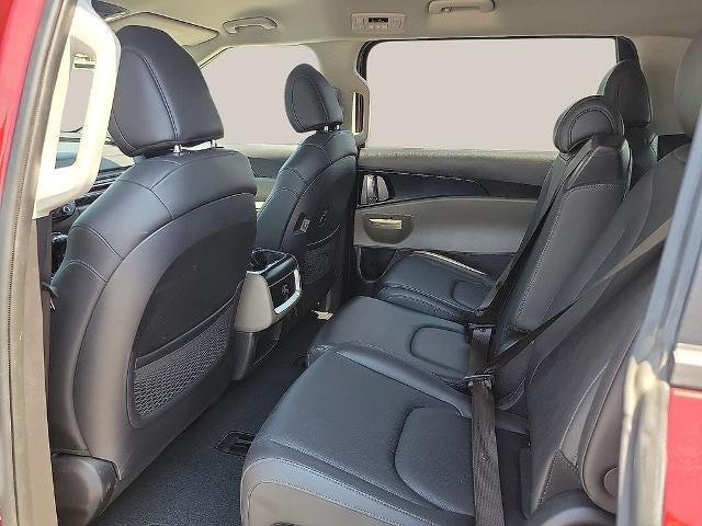 2025 Kia Carnival LXS FWD