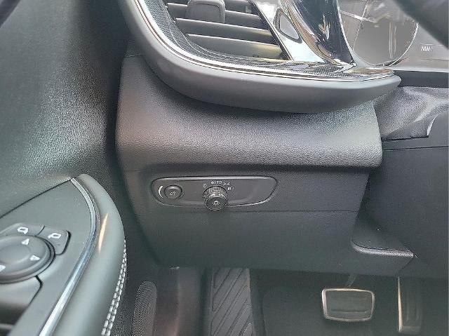 2023 Buick Envision FWD 4dr Preferred