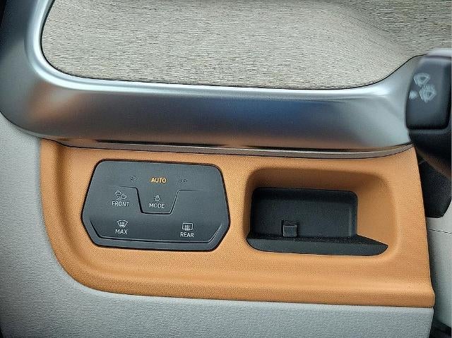 2025 Volkswagen ID. Buzz 1st Edition 4MOTION w/Two-Tone